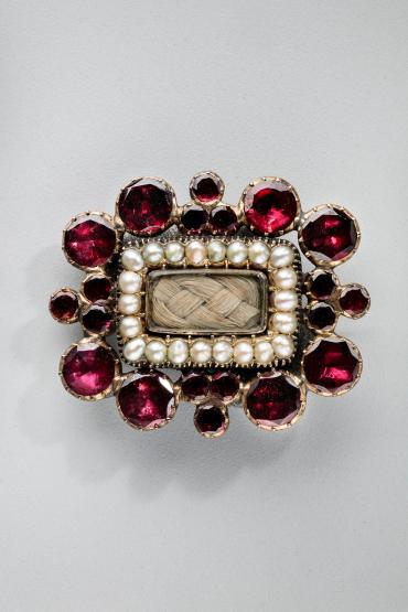 Brooch