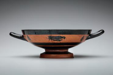 Stemless kylix ( Cup); A-B: Escape from the Cave of Polyphemus