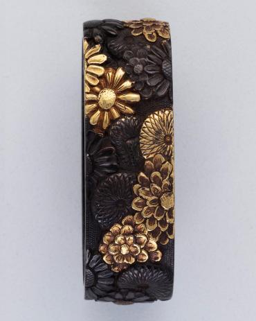 Fuchi: Chrysanthemums