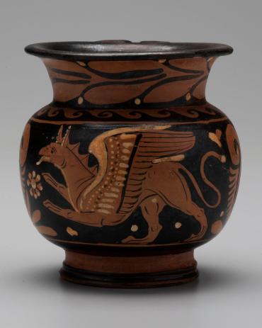 Oinochoe (mug);  A griffin among florals