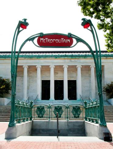 Paris Métro Entrance