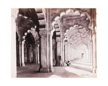 Interior of the Motee Musjid, Agra (India)