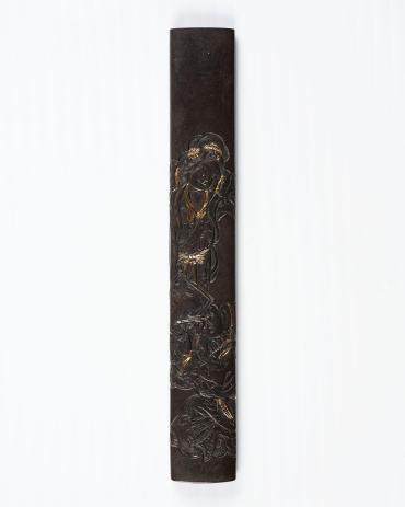 Kozuka: (front) Man Drawing Picture of Woman; (back) signature and seal (kakihan)