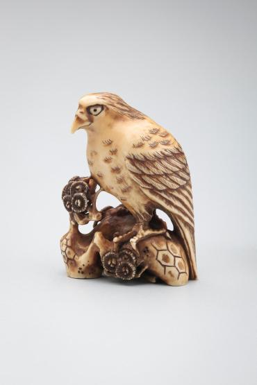 Netsuke: falcon