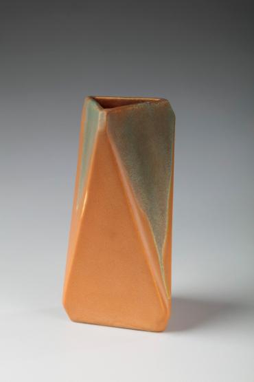 Falling Triangles Vase, "Rombic" Pattern