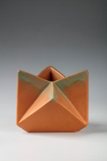 Shape #312-5, ‘Star Vase’, Rombic Line