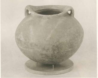 Vessel with rounded bottom