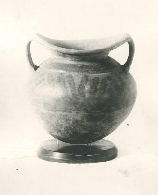 Jar with rounded bottom