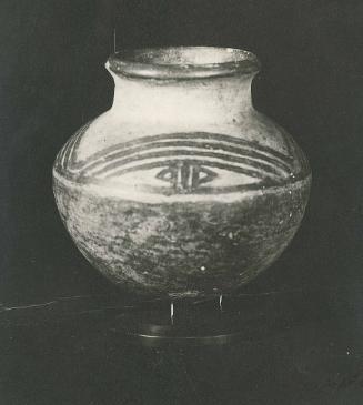 Jar with rounded bottom