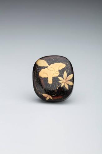 Netsuke: hako with mushrooms and maple leaves