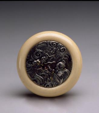 Netsuke: Kagamibuta with Bashiko