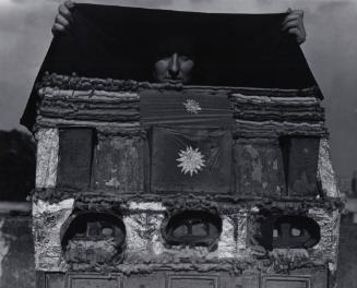 Box of Visions (Caja de Visiones), from Photographs by Manuel Alvarez