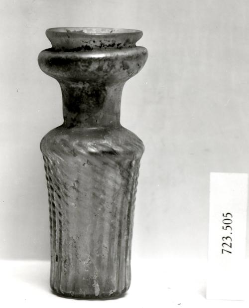 Cylindrical Bottle with Collar Rim