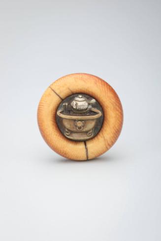 Netsuke: Hibachi with chagama (teapot)