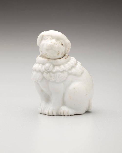 Netsuke: Seated dog with articulated head