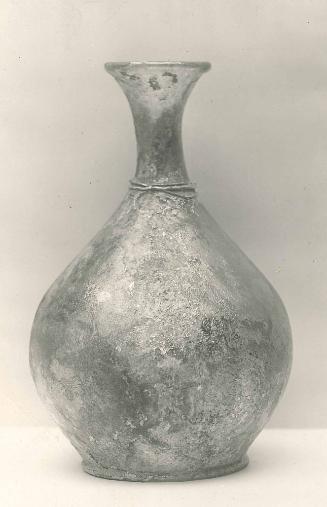 Bulbous Bottle on Base Ring