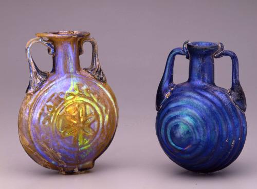 Lenticular Bottle with Two Handles